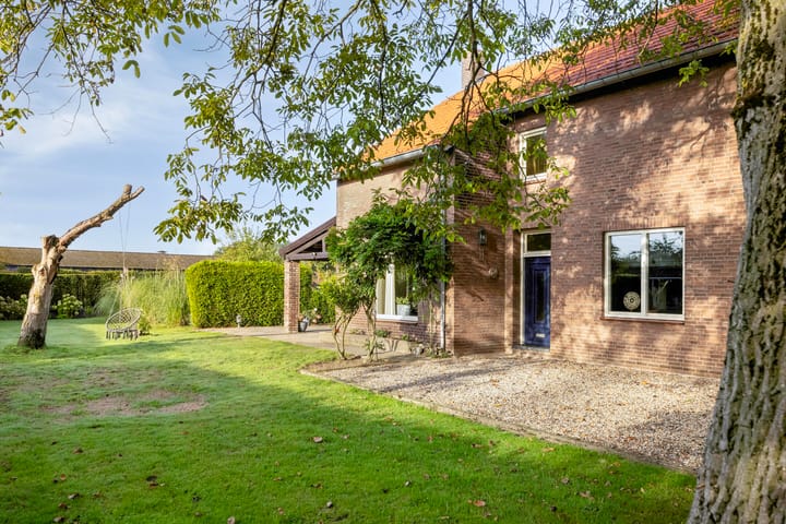 Vrijstaande woning te koop: Vlaas 11, Neer