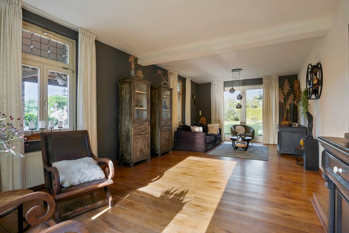 Vrijstaande woning te koop: Vlaas 11, Neer