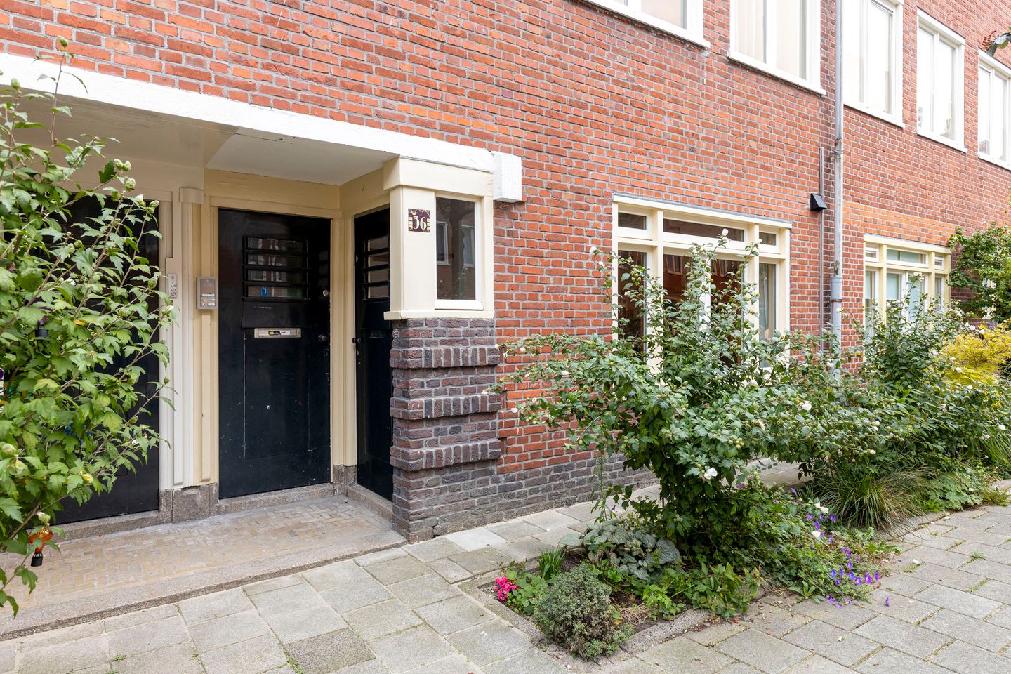 Foto 5 van James Cookstraat 36-H