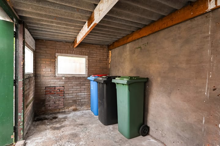 Tussenwoning te koop: Emmastraat 10, Voorburg
