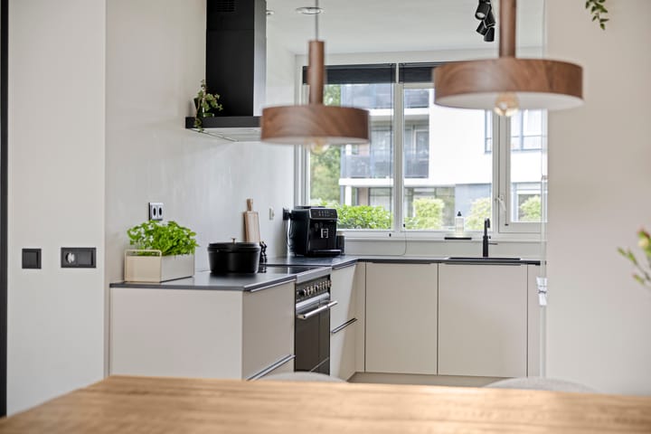 Tussenwoning te koop: Amsterdamlaan 49, Woerden