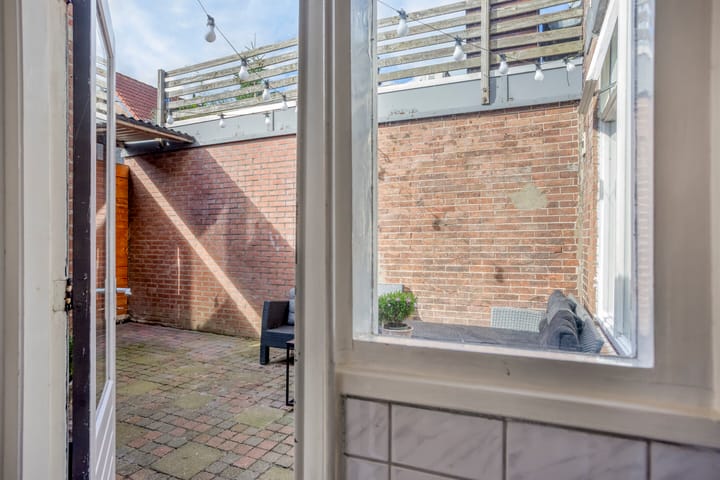Tussenwoning te koop: Catharina Gillesstraat 33, Kampen