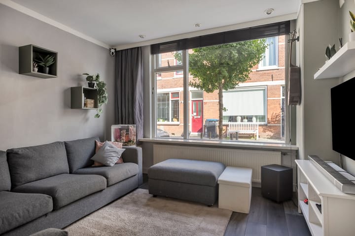 Tussenwoning te koop: Catharina Gillesstraat 33, Kampen