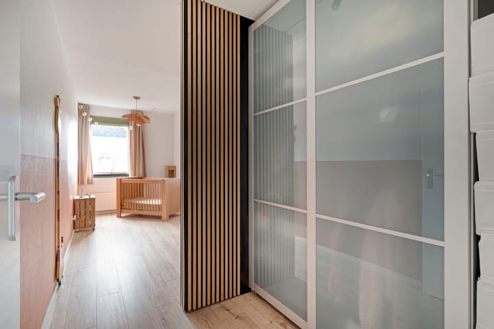 Tussenwoning te koop: Amsterdamlaan 49, Woerden