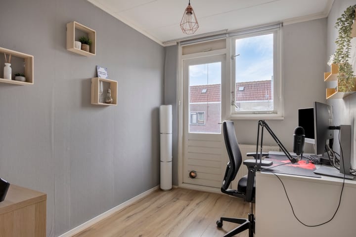 Tussenwoning te koop: Catharina Gillesstraat 33, Kampen
