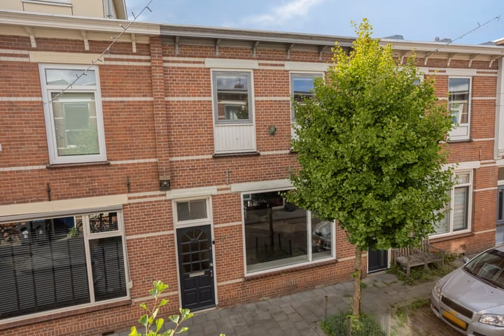 Tussenwoning te koop: Catharina Gillesstraat 33, Kampen