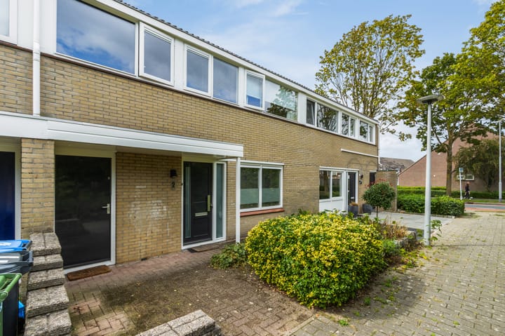 Tussenwoning te koop: Buitentuin 2, Zaltbommel