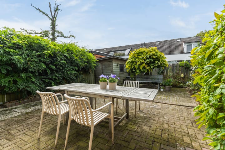 Tussenwoning te koop: Buitentuin 2, Zaltbommel