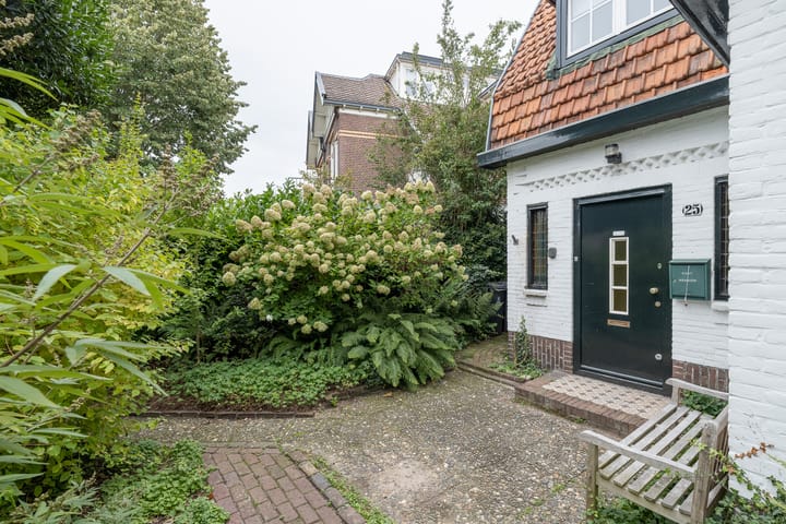 Vrijstaande woning te koop: Rostocklaan 25, Bussum