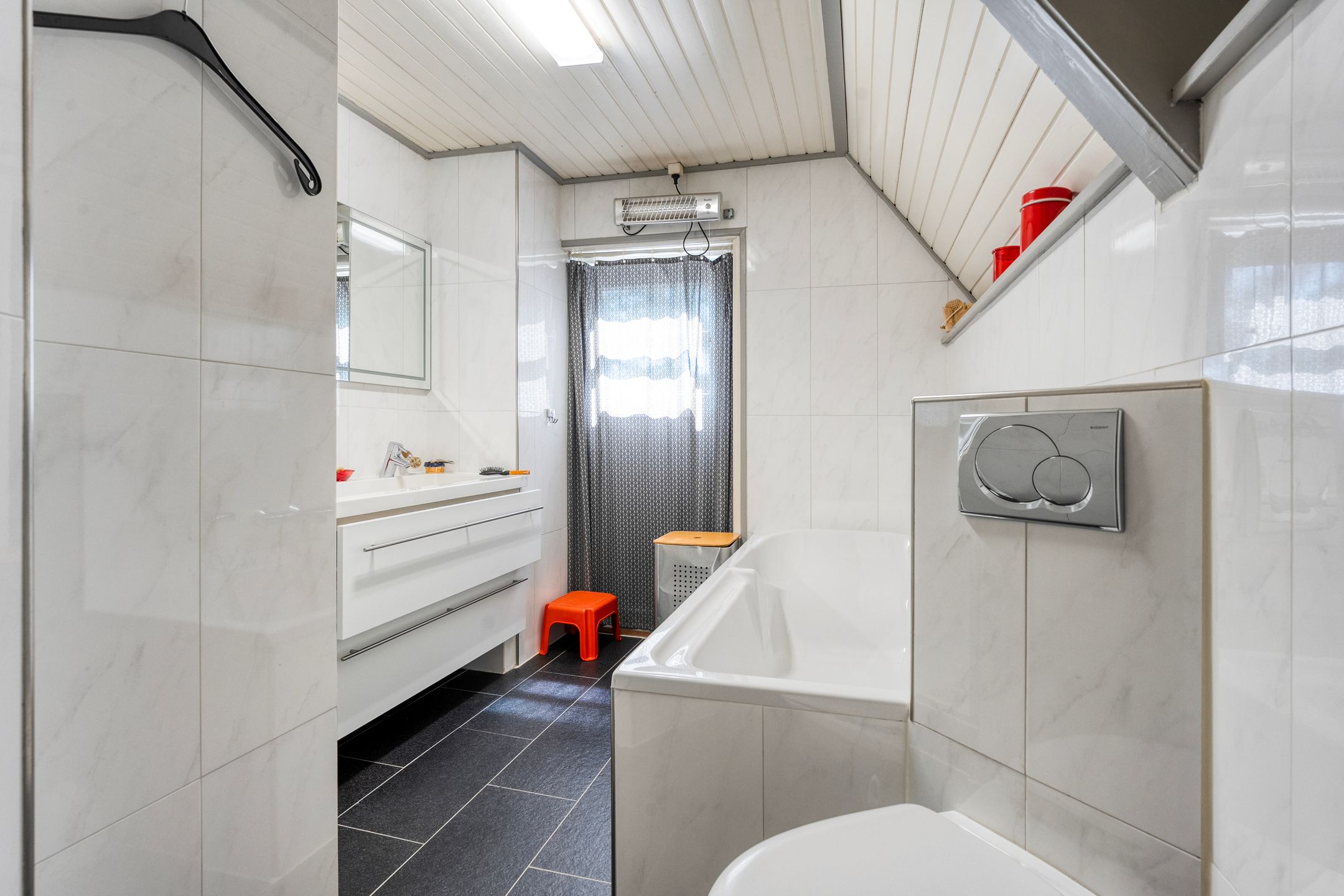 Photo 6 of Spoorstraat 11