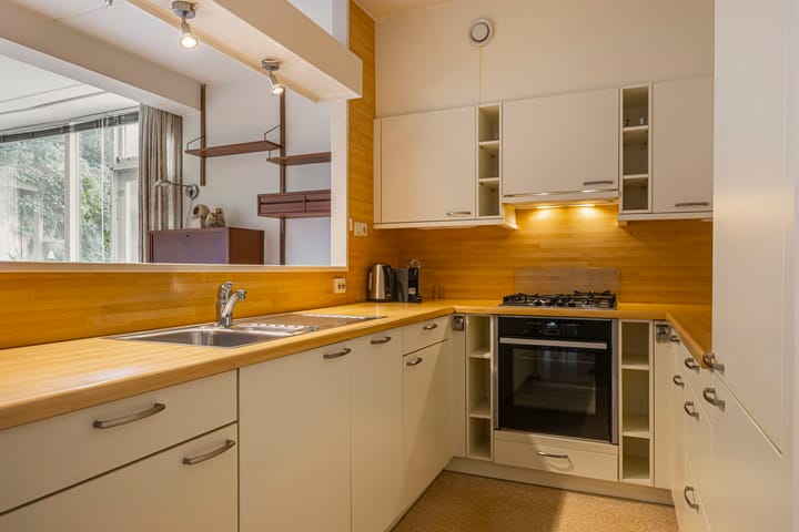 Tussenwoning te koop: Lorkeboomstraat 10, Arnhem