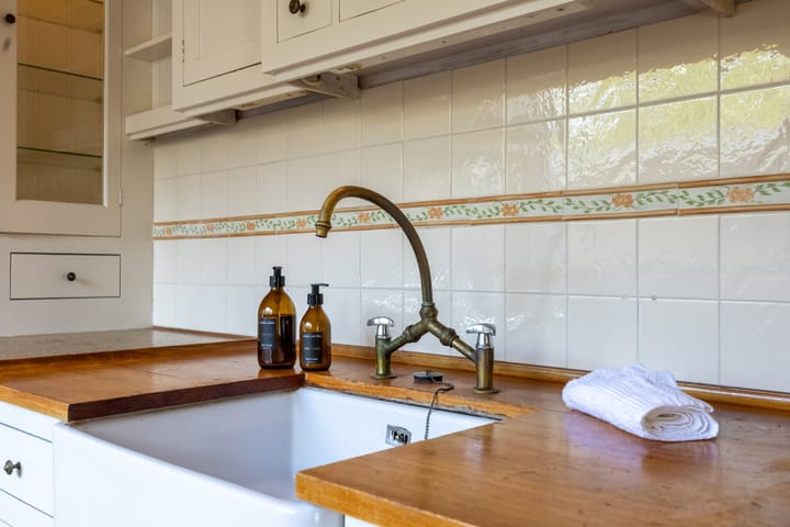 Hoekwoning te koop: Jhr. van Sypesteynlaan 38, Loosdrecht