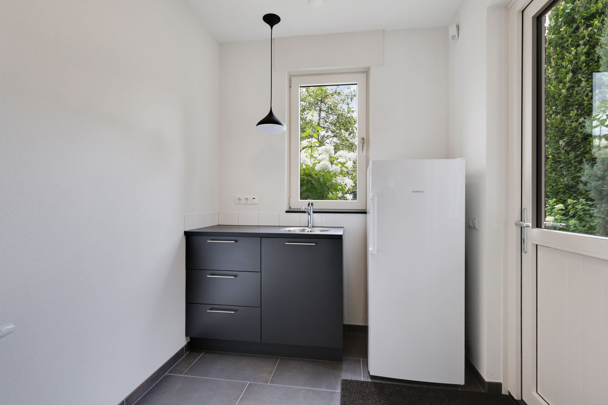 Photo 21 of Norman Belvealstraat 22