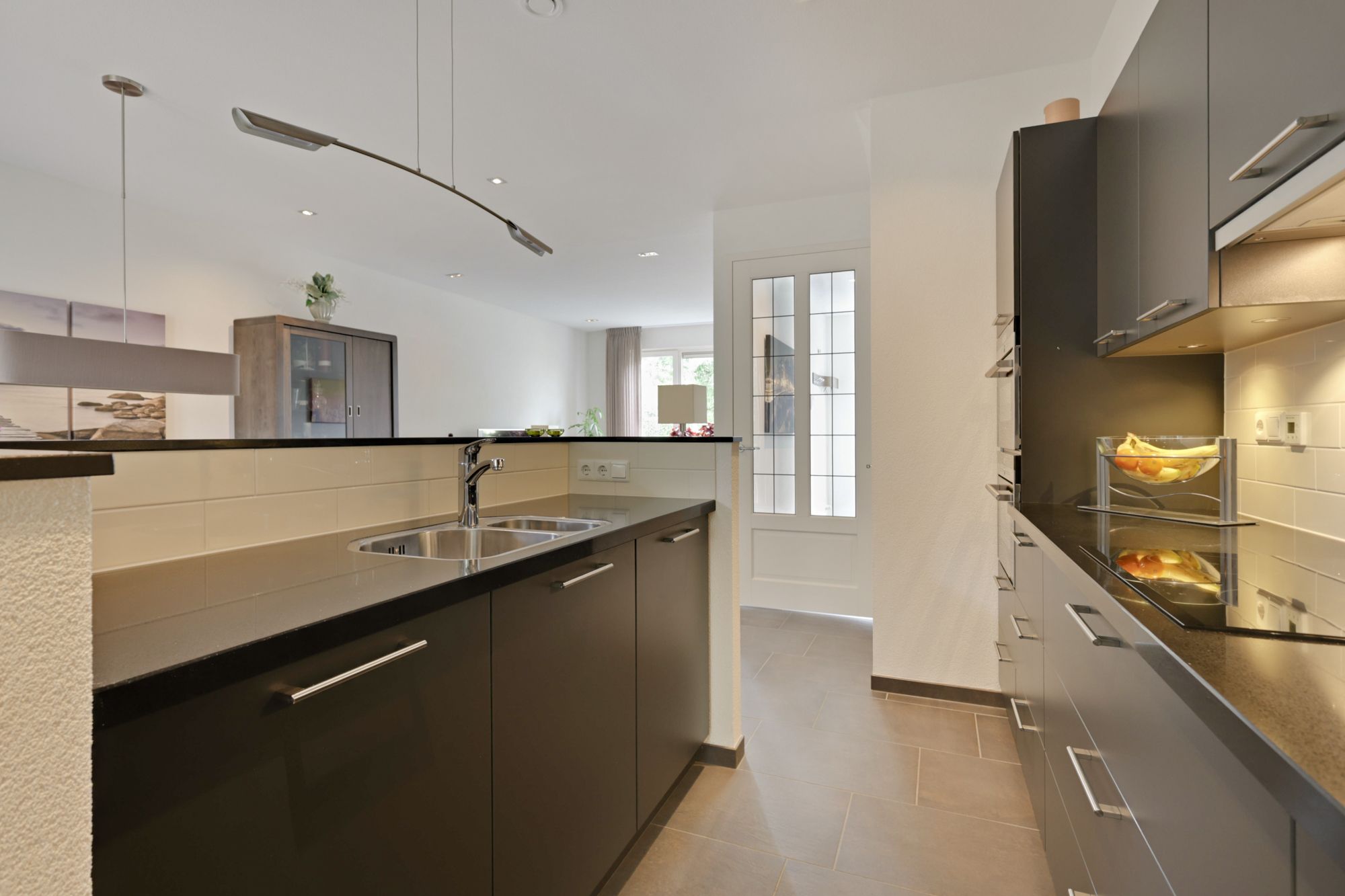 Photo 18 of Norman Belvealstraat 22