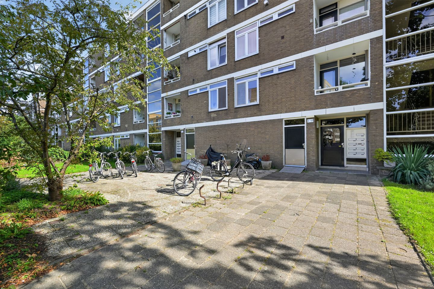 Photo 35 of Paramaribostraat 7
