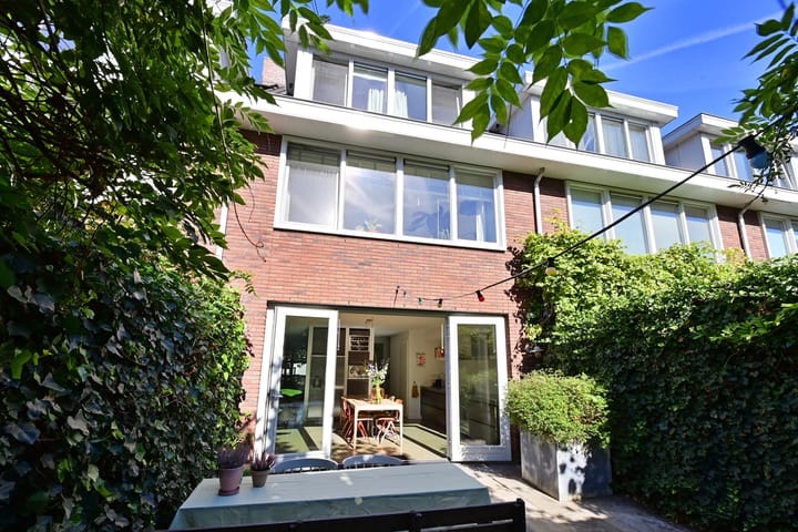 Tussenwoning te koop: Roemer Visscherlaan 7A8, Bussum