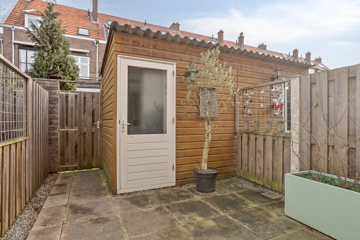 Tussenwoning te koop: Jan de Wittstraat 22, Delft