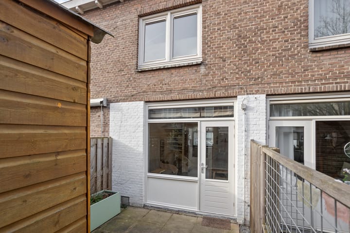 Tussenwoning te koop: Jan de Wittstraat 22, Delft