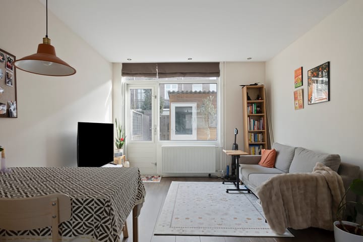Tussenwoning te koop: Jan de Wittstraat 22, Delft