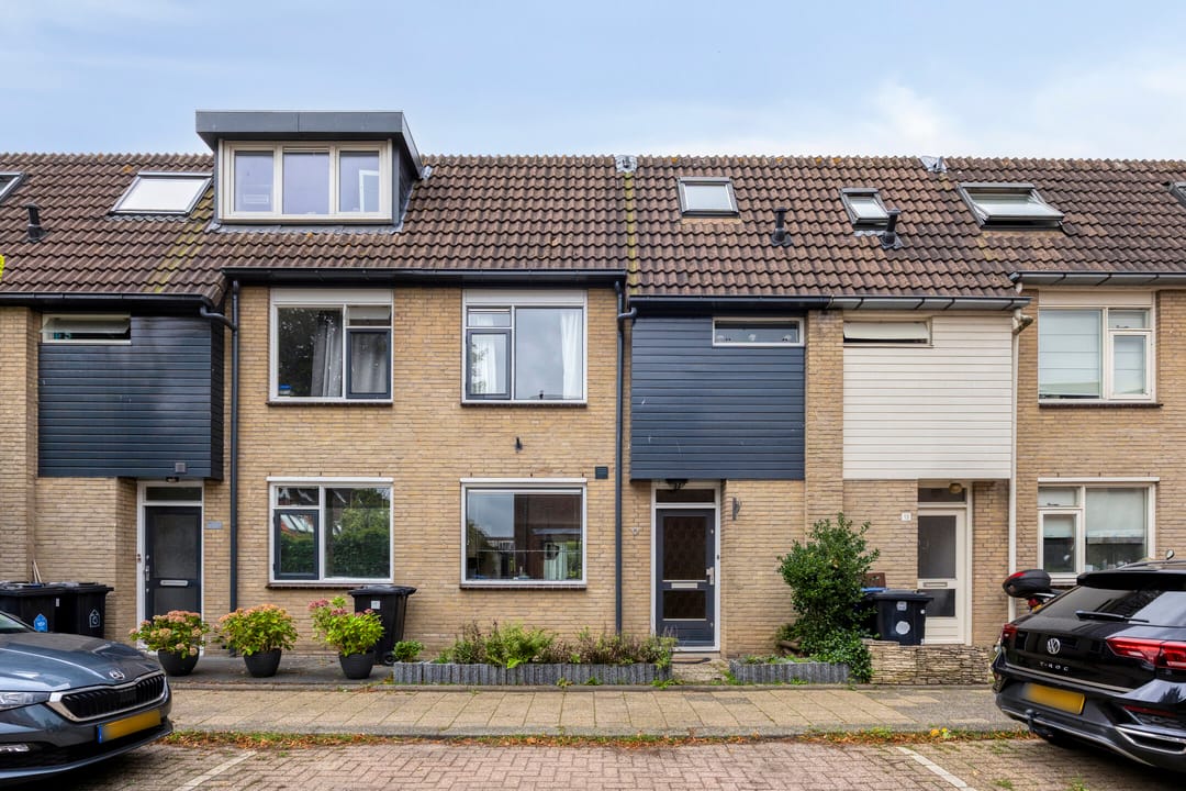 Foto 1 van Aart van der Leeuwstraat 15