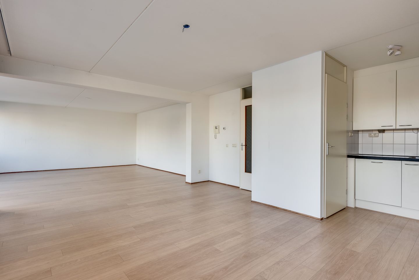 Photo 10 of Maasboulevard 6-B