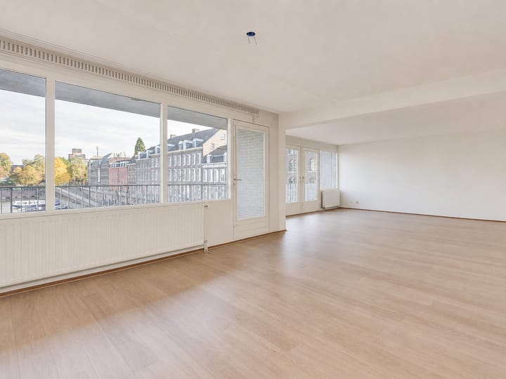 Appartement te koop: Maasboulevard 6B, Maastricht