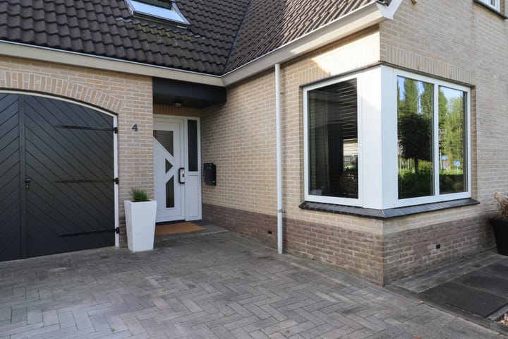 Vrijstaande woning te koop: van Emingaleane 4, Goutum