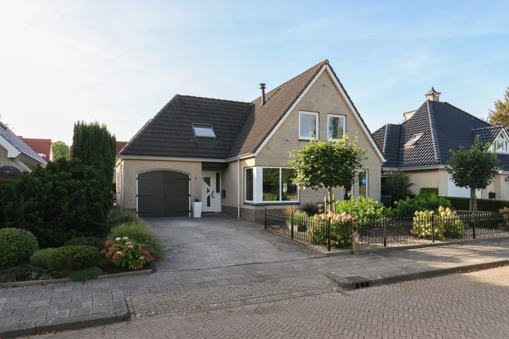 Vrijstaande woning te koop: van Emingaleane 4, Goutum