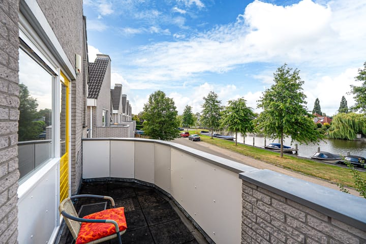 Vrijstaande woning te koop: Uilenburgstate 37, Leeuwarden