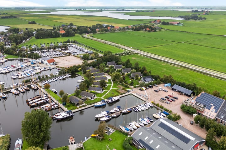 Twee-onder-één-kap te koop: Munkedyk 2C, Gaastmeer