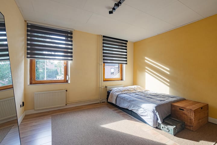 Tussenwoning te koop: Heerlenersteenweg 32, Kerkrade