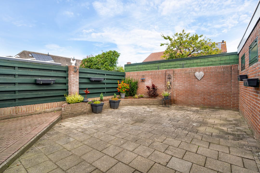 Photo 38 of Toomstraat 3