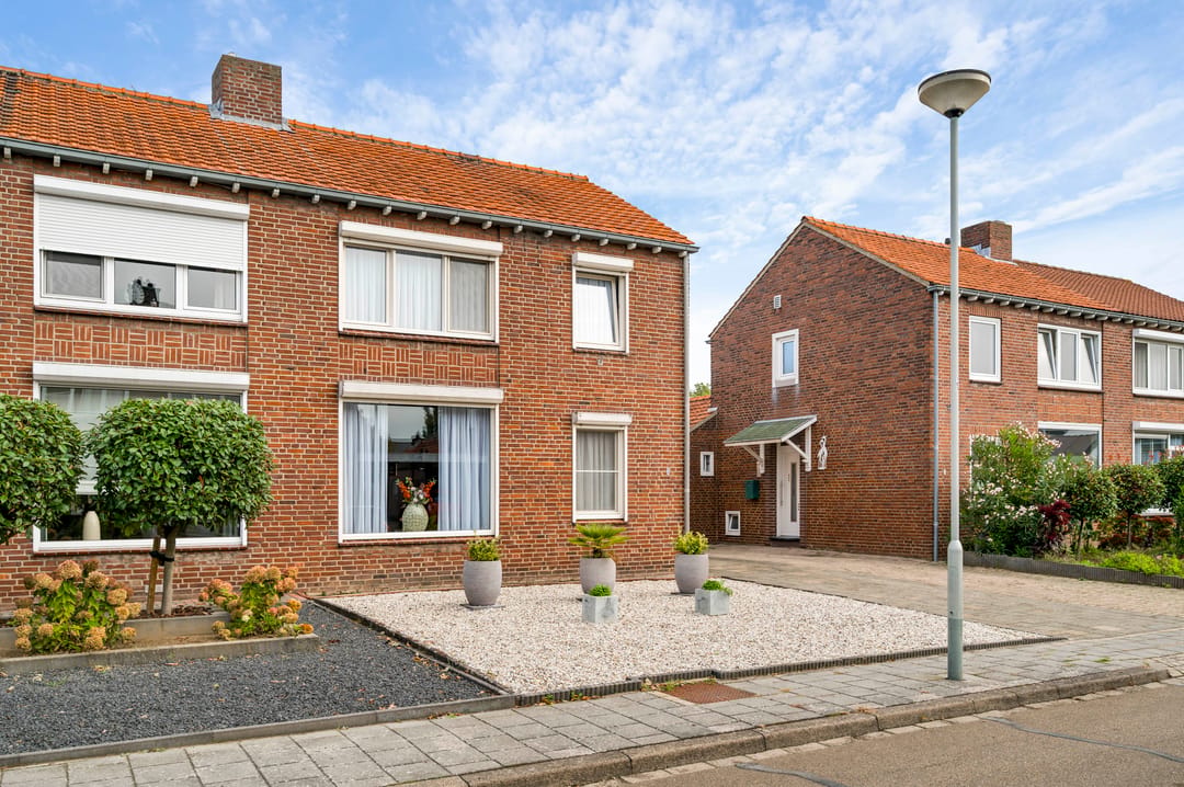 Photo 46 of Toomstraat 3