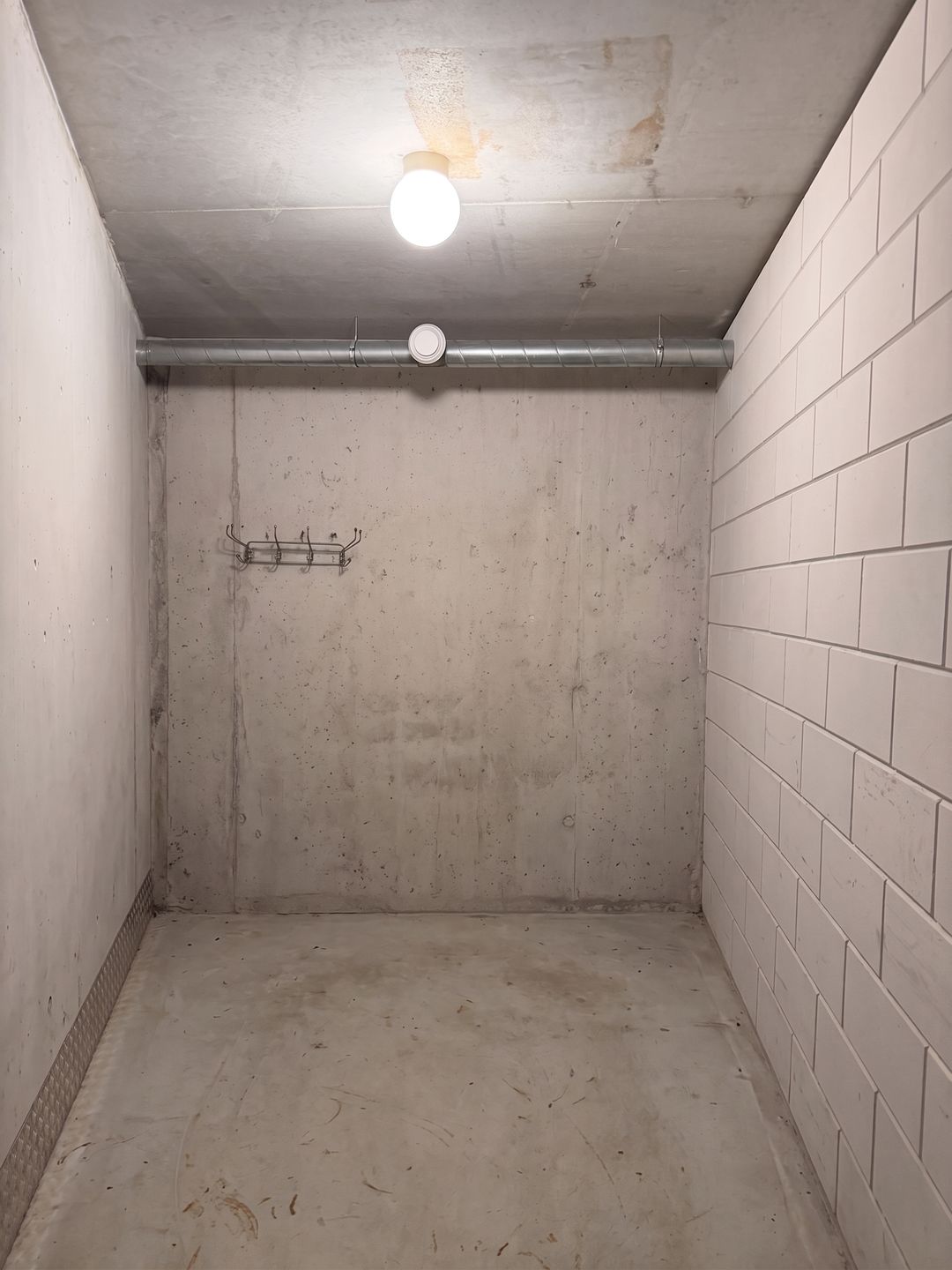 Photo 41 of Hanzeweg 16