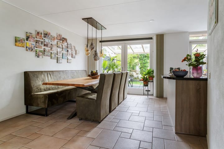Tussenwoning te koop: De Milan Viscontilaan 32, De Meern