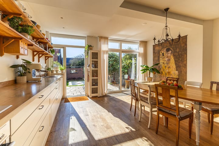 Tussenwoning te koop: Meerlaan 102, Hillegom