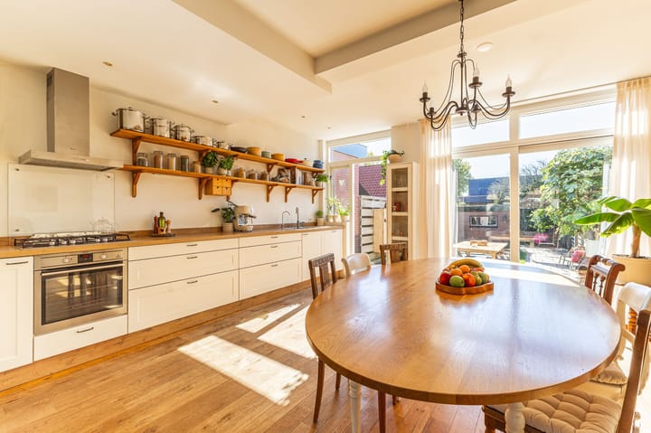 Tussenwoning te koop: Meerlaan 102, Hillegom