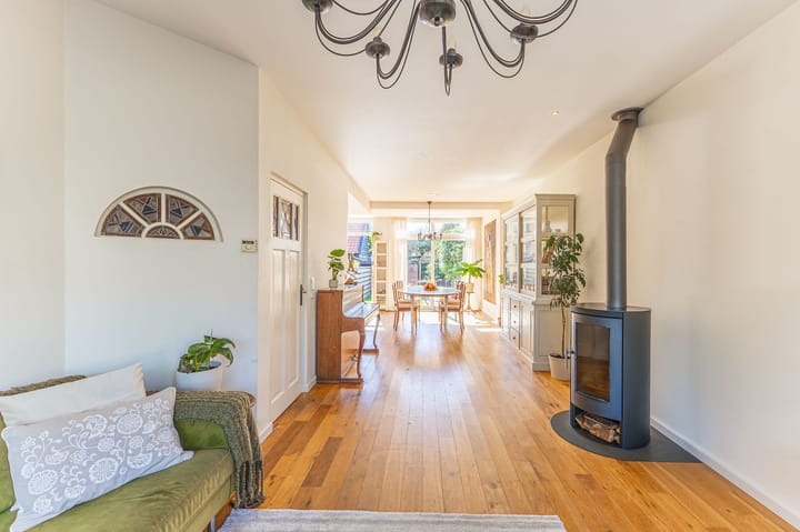 Tussenwoning te koop: Meerlaan 102, Hillegom