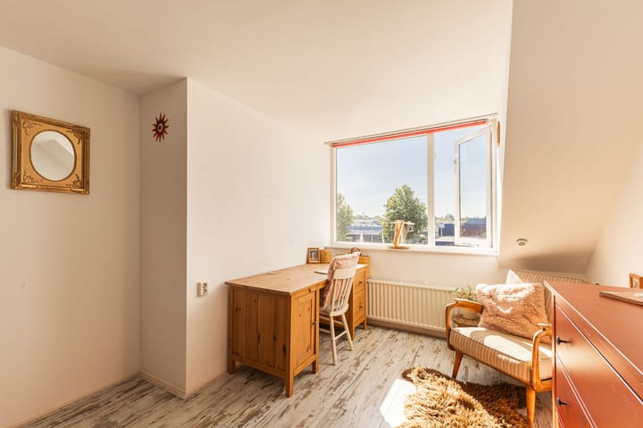 Tussenwoning te koop: Meerlaan 102, Hillegom