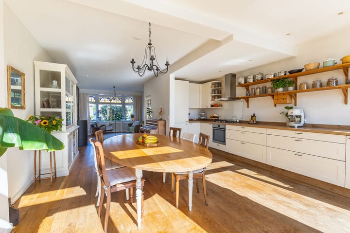 Tussenwoning te koop: Meerlaan 102, Hillegom