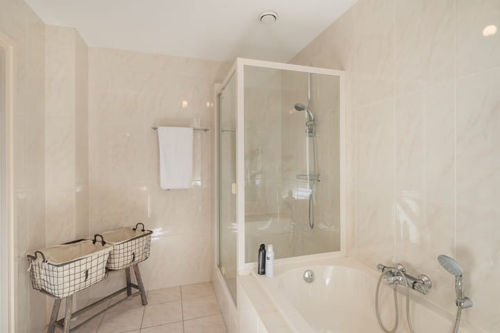 Tussenwoning te koop: Noordlandseweg 5A, 'S-Gravenzande