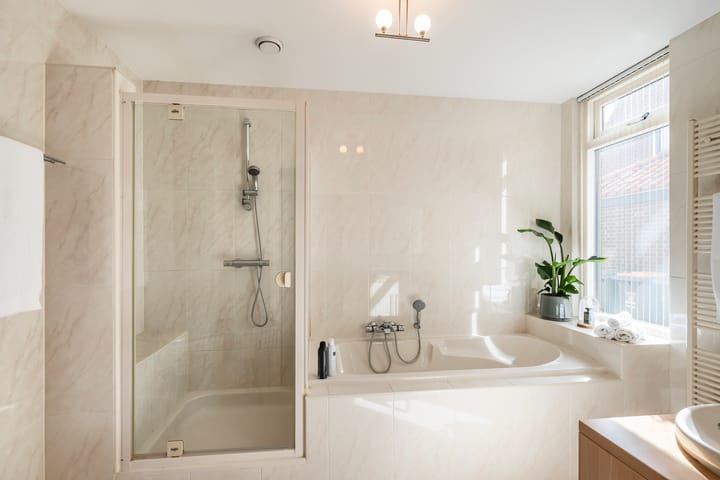 Tussenwoning te koop: Noordlandseweg 5A, 'S-Gravenzande