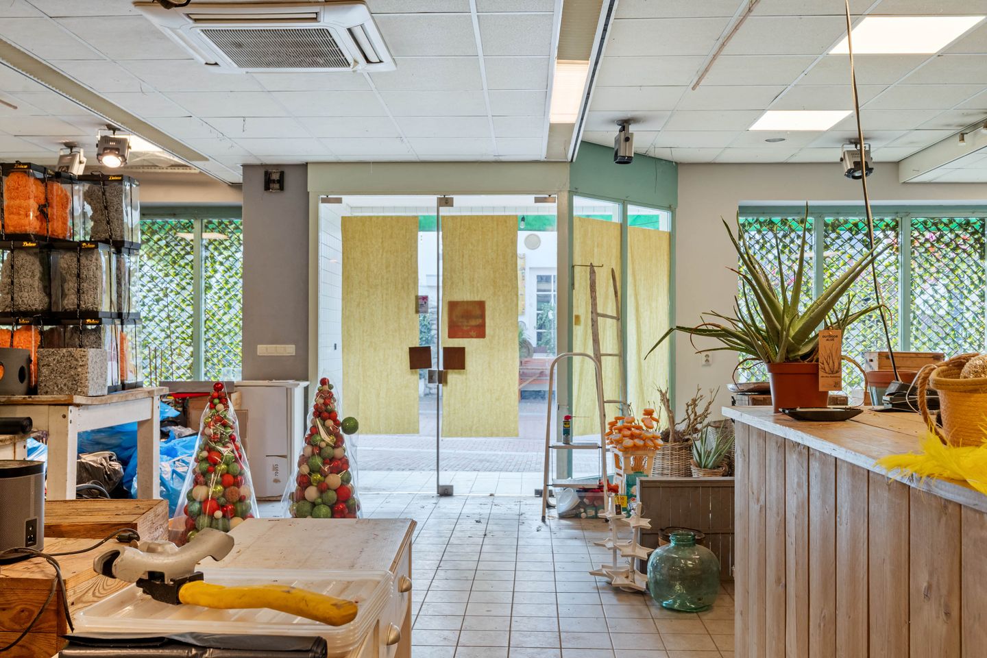 View photo 3 of Haltestraat 65-67