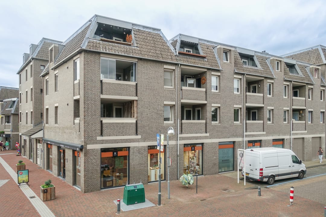 Photo 2 of Martinetplein 16