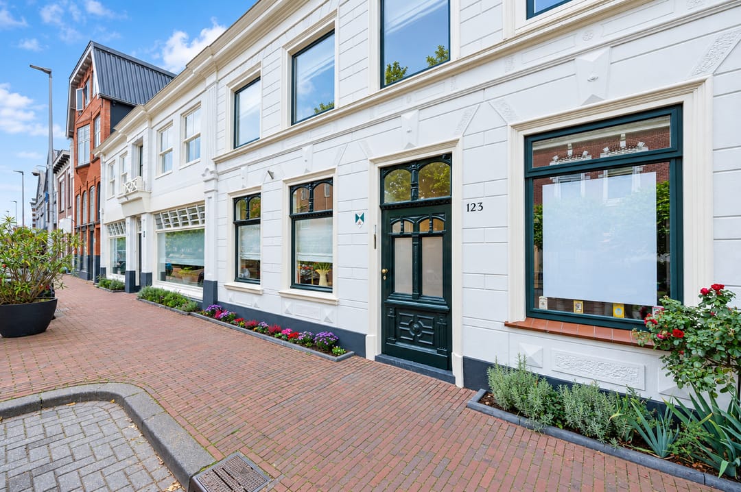 Photo 1 of Hooftstraat 123