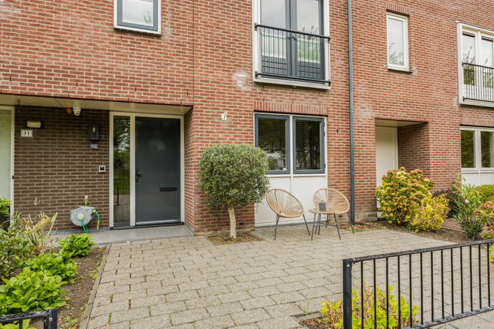 Tussenwoning te koop: Capricciolaan 29, Nieuw-Vennep