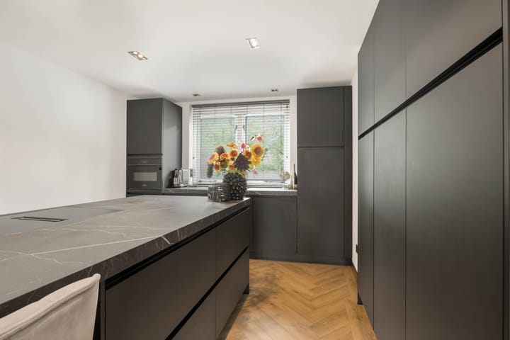 Tussenwoning te koop: Capricciolaan 29, Nieuw-Vennep