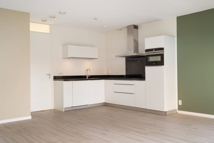 Appartement te koop: Meerten Verhoffstraat 10B2, Breda
