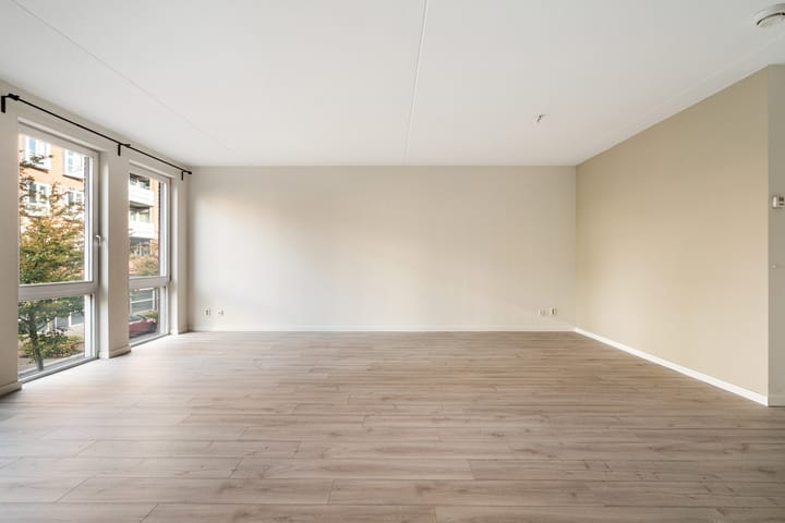 Appartement te koop: Meerten Verhoffstraat 10B2, Breda