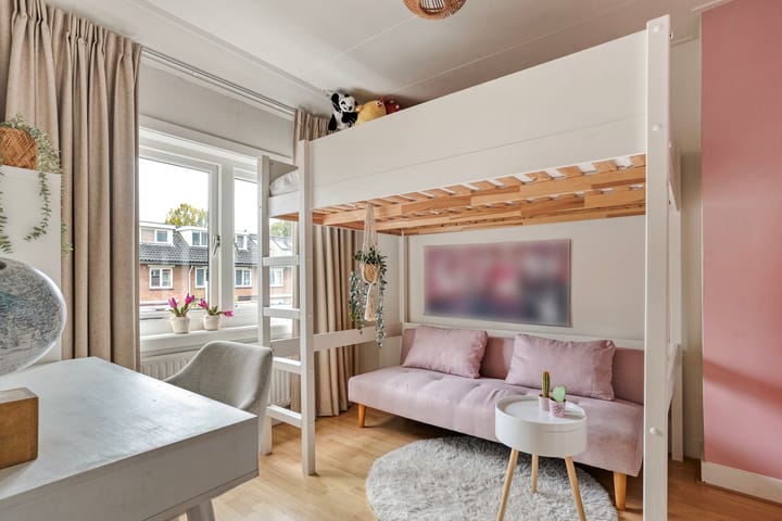 Tussenwoning te koop: De Genestetstraat 38, Zwolle